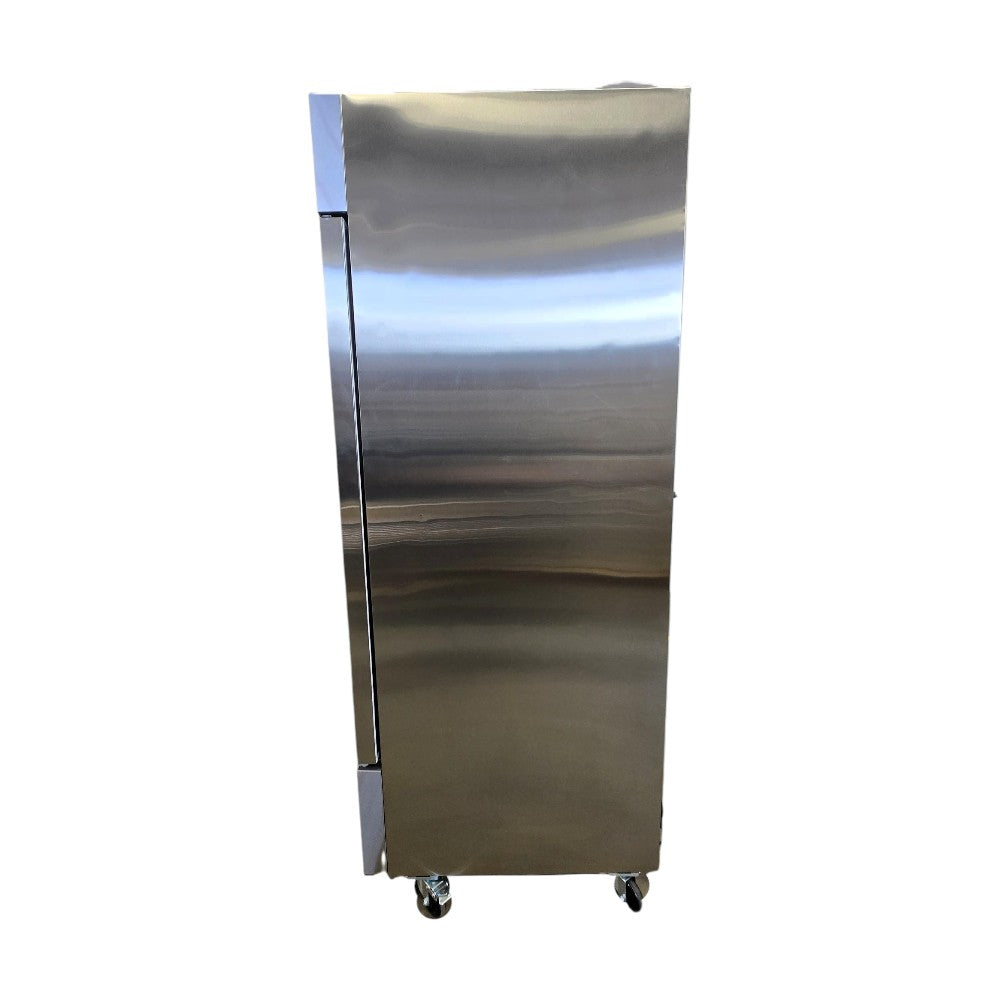 Arctic Air AR72Z Refrigerator - 3 Door