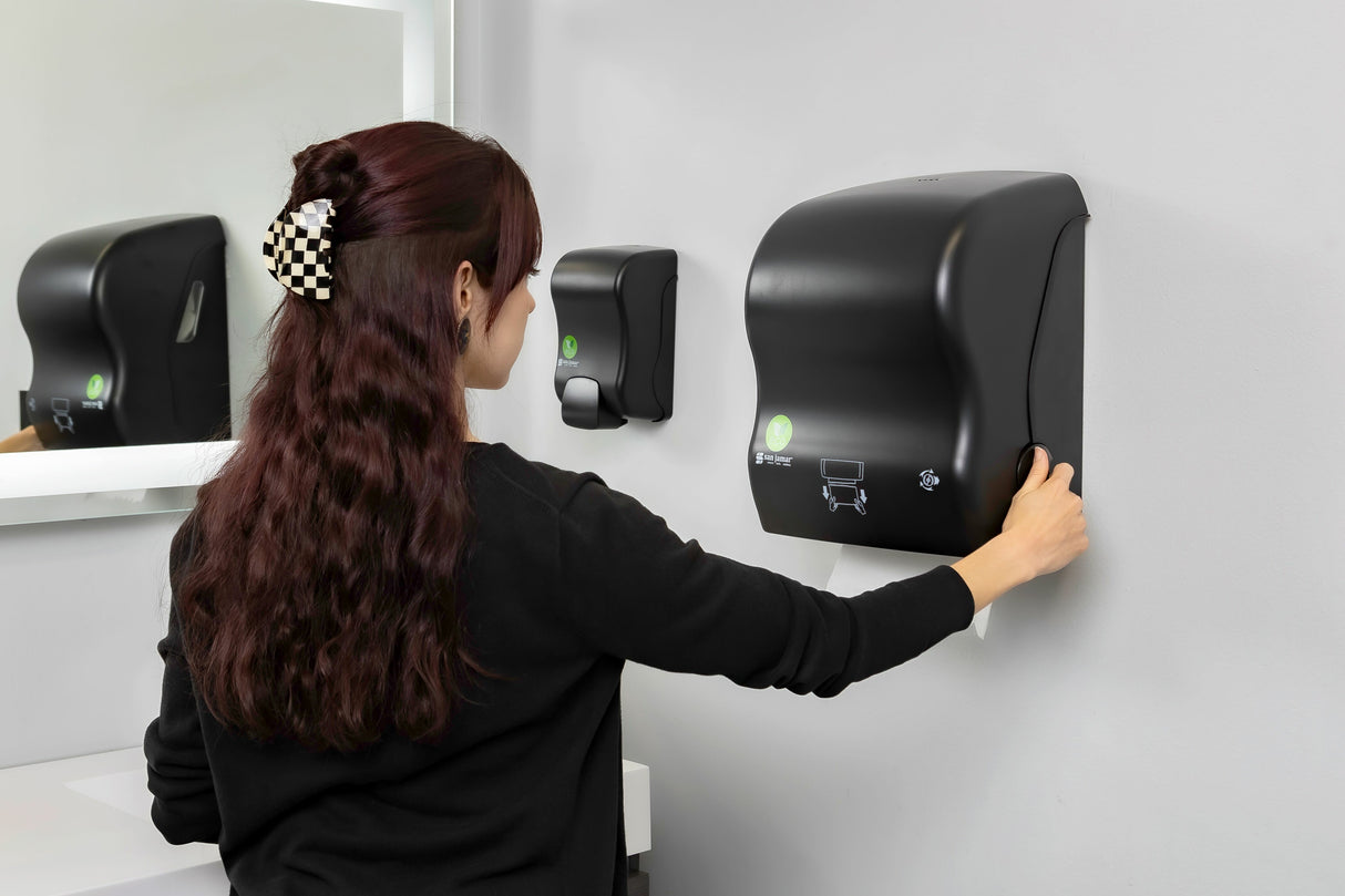 San Jamar Simplicity ecoLogic Essence Mechanical Hands-Free Towel Dispenser - Black