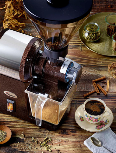 Santos #01 2.2 lb. Pepper and Spice Grinder
