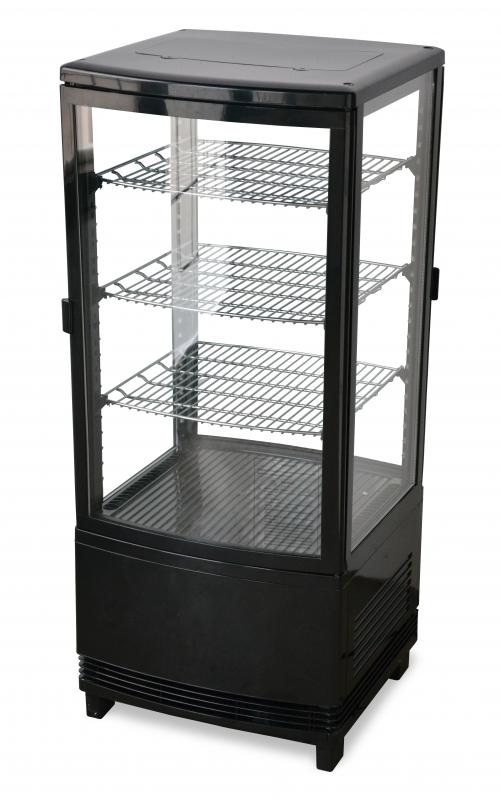 Omcan 17″ Countertop Pass-Through Refrigerated Display Case with 78 L (2.8 cu.ft.) Capacity – Front and Back Glass Door