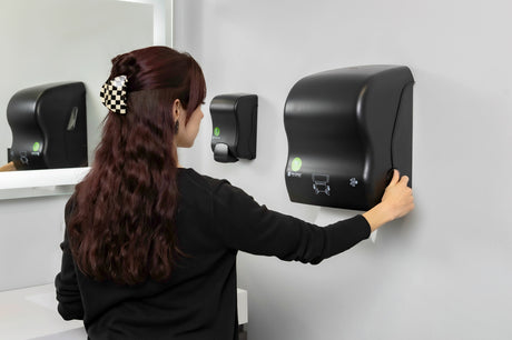 San Jamar Simplicity ecoLogic Essence Mechanical Hands-Free Towel Dispenser - Black