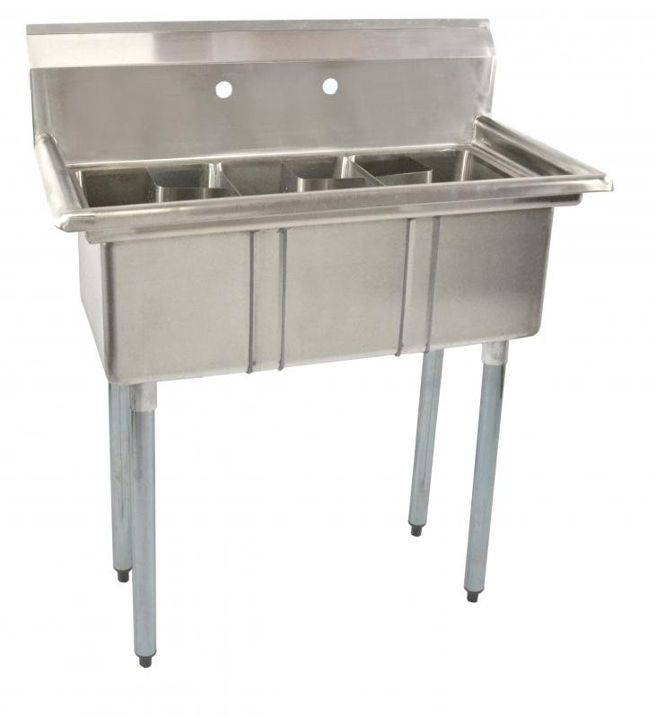 Omcan Canada Three Compartment Space Saver Sink - VRS Restaurant Equipment & Supply Store